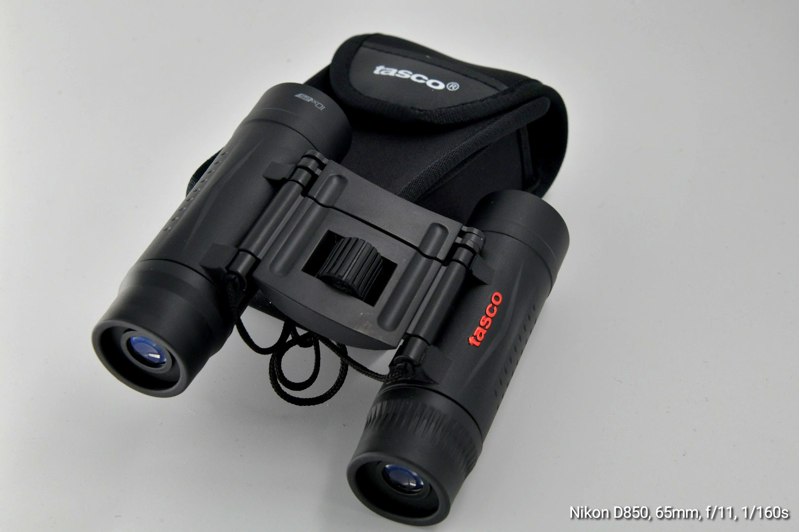 prismáticos Tasco Essentials Compacto 10x25 