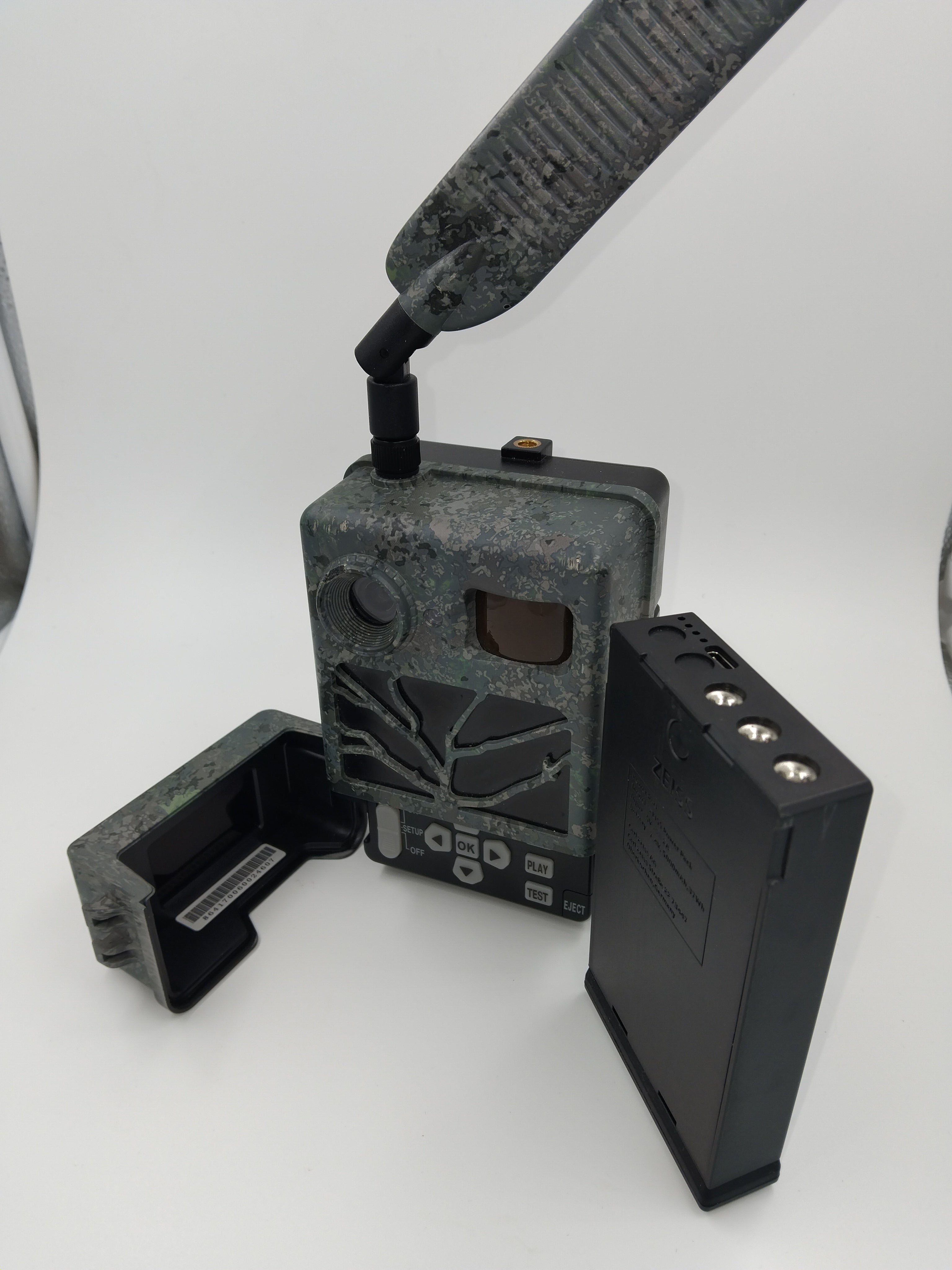 Cámara trampa ZEISS Secacam pack de 3 con panel solar 